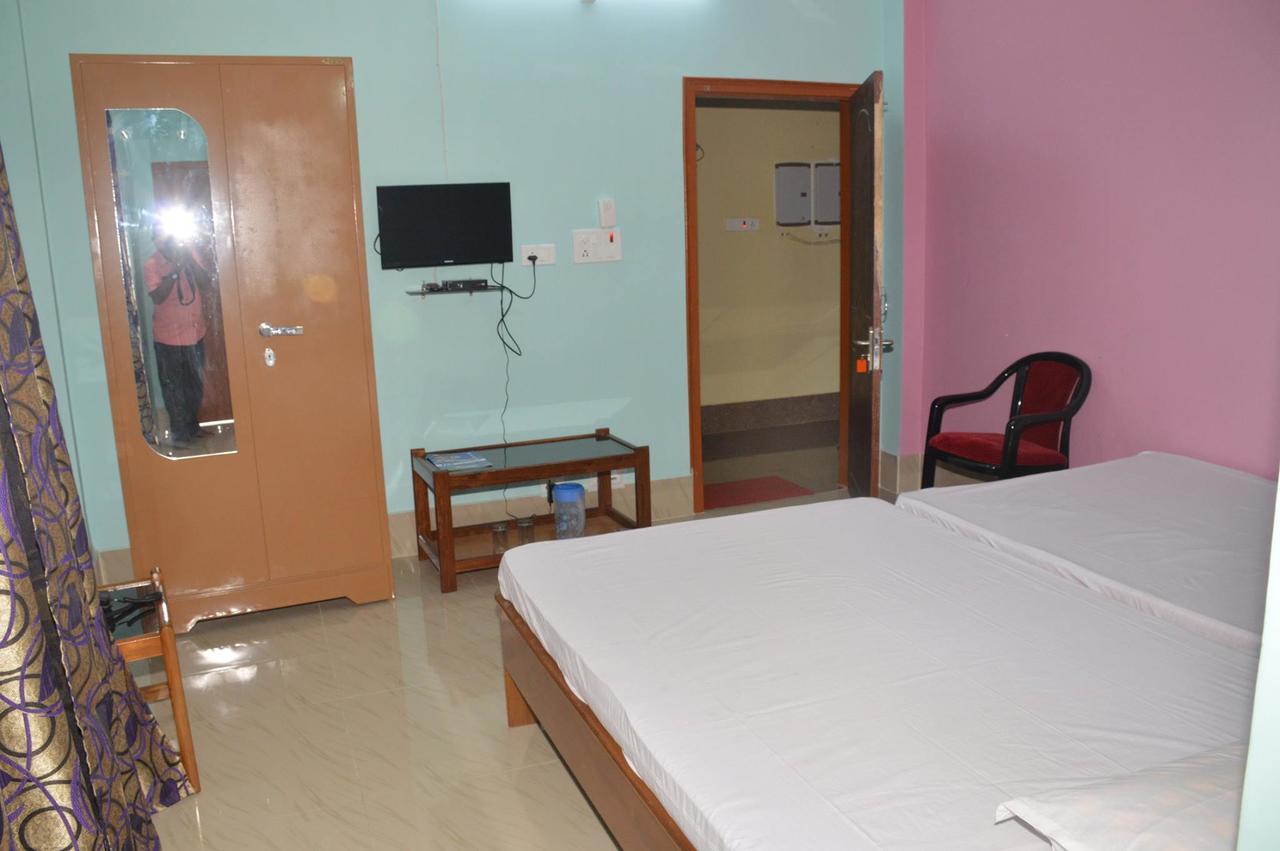 Hotel Kaustav Tezpur Eksteriør billede
